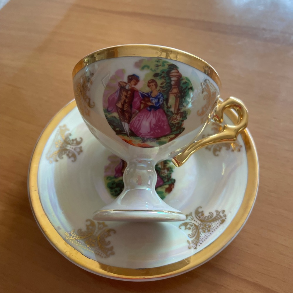 Gorgeous set of 6 coffee cup and plate